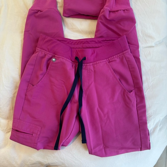 Sold - Picture 4 of 6